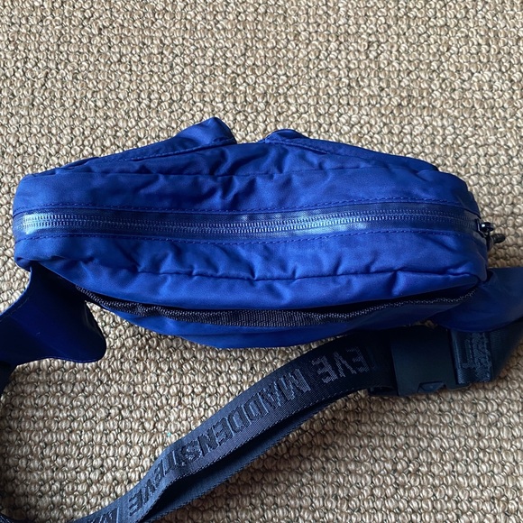 Steve Madden Men's Belt Bag in Deep Blue - Picture 7 of 7